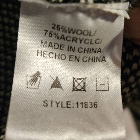 YoYo5 Black & White Aztec Design Long Sleeve Open Cardigan Sweater S/M - Picture 8 of 9